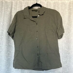 Eddie Bauer Button Up Women’s Top